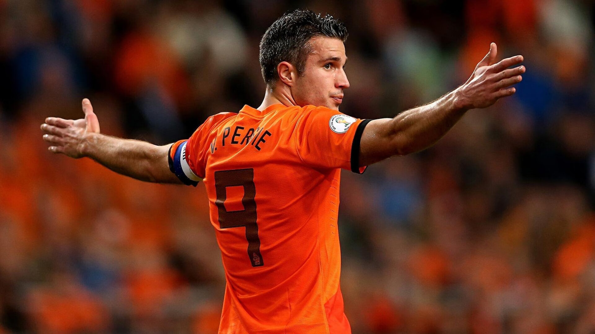 特色足球文化在海外传播，增强国际交流合作，足球文化氛围