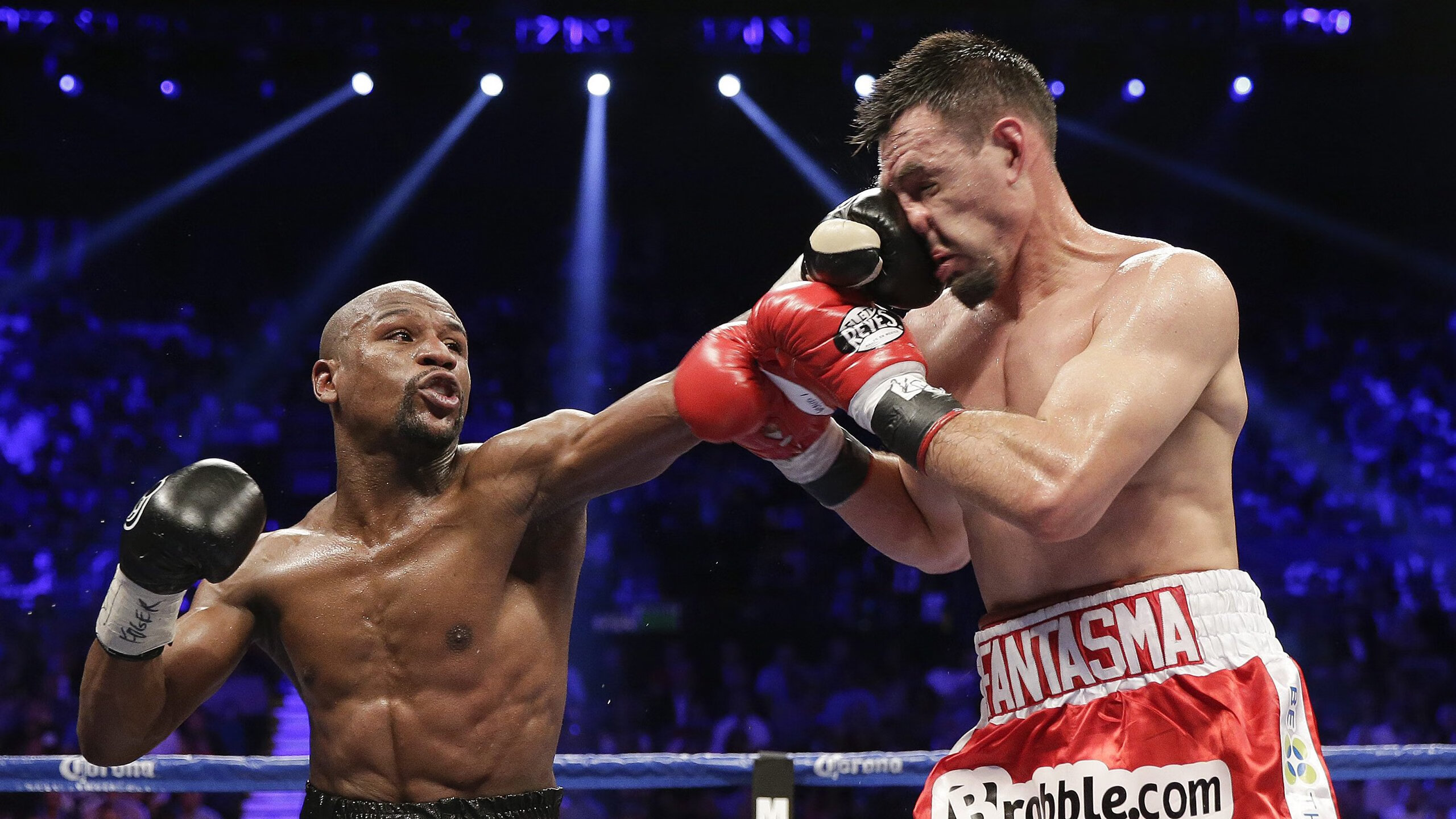 球队是否通过控制比赛节奏压制对手士气反弹，控制球队犯规罚则是什么